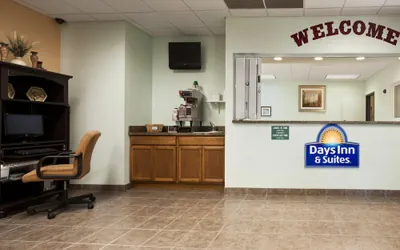 Photo 2 - Days Inn & Suites by Wyndham Columbus NE