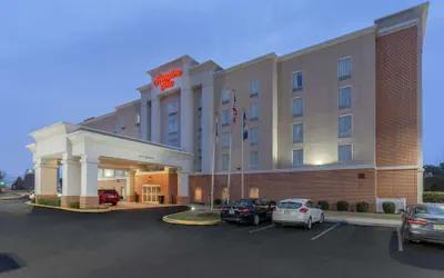 Photo 2 - Hampton Inn Richmond - South