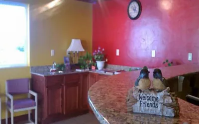 Photo 4 - Economy Inn & Suites