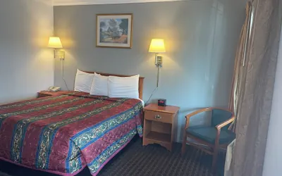 Photo 2 - Lark Motel