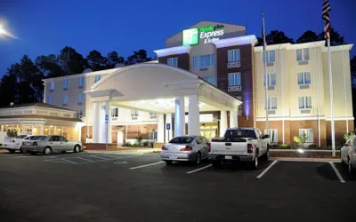 Photo 2 - Holiday Inn Express Hotel & Suites Bainbridge by IHG
