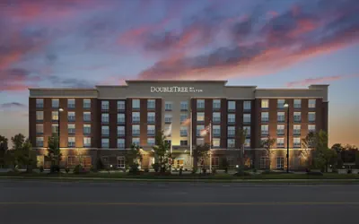 Photo 2 - DoubleTree by Hilton Raleigh - Cary