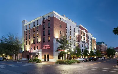 Photo 2 - Hampton Inn & Suites Gainesville Downtown University