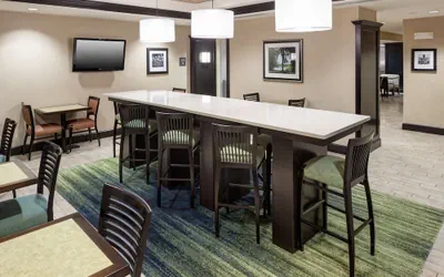 Photo 4 - Hampton Inn & Suites Gainesville Downtown University