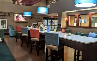 Photo 3 - Hampton Inn & Suites Jacksonville - Beach Blvd/Mayo Clinic