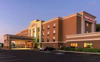 Photo 2 - Hampton Inn & Suites Marshalltown