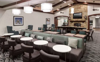 Photo 4 - Homewood Suites by Hilton Denton