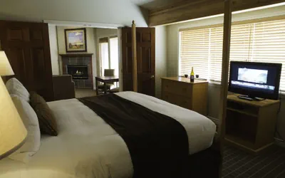 Photo 4 - Pine Ridge Inn