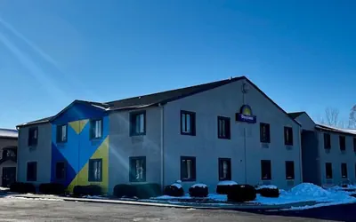 Days Inn by Wyndham Lincoln, IL/Route 66