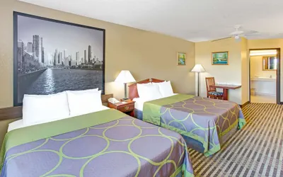 Photo 4 - Super 8 by Wyndham Gurnee