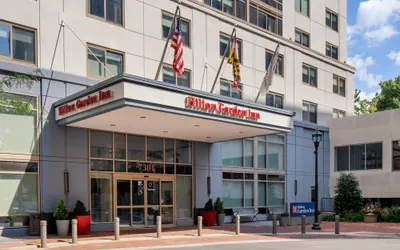 Photo 2 - Hilton Garden Inn Bethesda Downtown