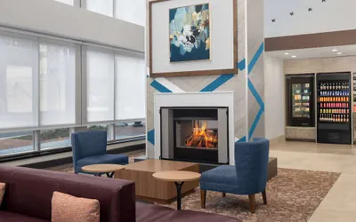 Photo 3 - Hilton Garden Inn Bethesda Downtown