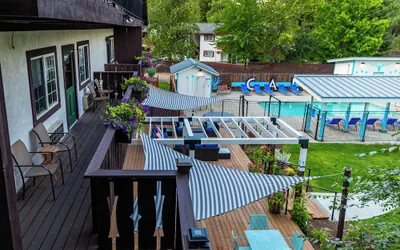 Blue Elk Inn