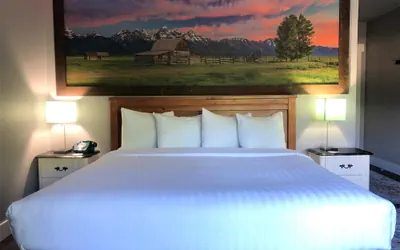Photo 5 - Blue Elk Inn