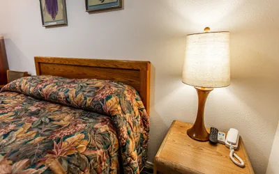 Photo 5 - Autzen Inn
