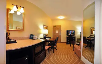 Photo 5 - Country Inn & Suites by Radisson, Conway, AR