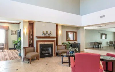 Photo 2 - Comfort Inn & Suites Madisonville