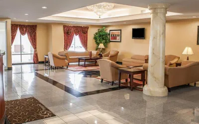 Photo 5 - Comfort Suites near Indianapolis Airport
