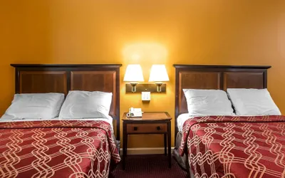 Photo 4 - Econo Lodge At Six Flags