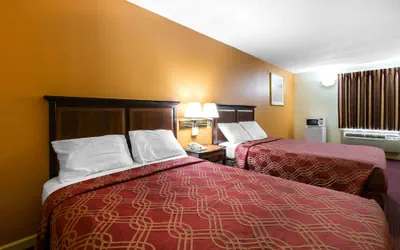 Photo 3 - Econo Lodge At Six Flags