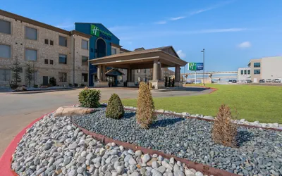 Photo 2 - Holiday Inn Express & Suites Oklahoma City NW-Quail Springs by IHG