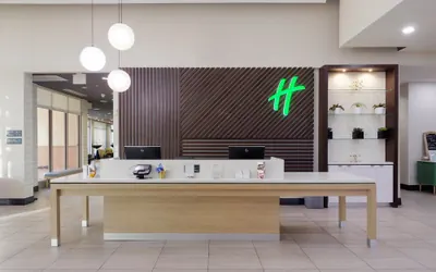 Photo 3 - Holiday Inn Hotel & Suites PHOENIX AIRPORT by IHG