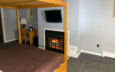 Photo 5 - Travelodge by Wyndham Lincoln Near White Mountain