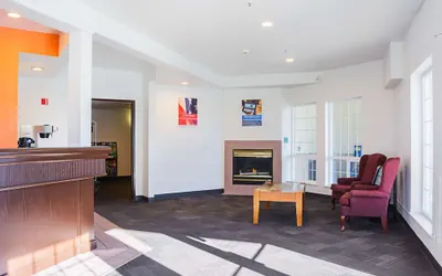 Photo 4 - Motel 6 Newport, OR