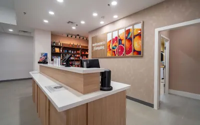 Photo 4 - Hampton Inn & Suites Mission