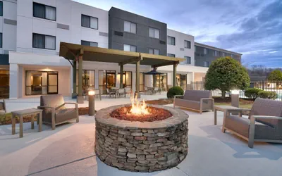 Photo 2 - Courtyard by Marriott Johnson City