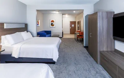 Photo 2 - Holiday Inn Express Hotel & Suites - Houston Space Center by IHG