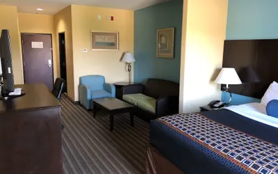 Photo 4 - Best Western Plus Goodman Inn & Suites