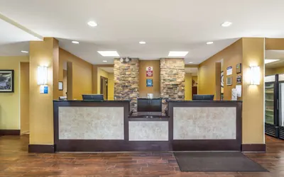 Photo 5 - Best Western Plus University Park Inn & Suites