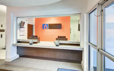 Photo 5 - Motel 6 Roanoke, TX - Northlake - Speedway