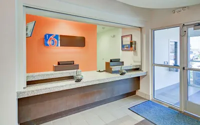 Photo 4 - Motel 6 Roanoke, TX - Northlake - Speedway