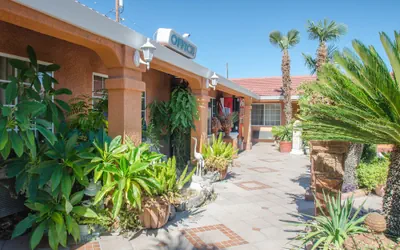 Photo 2 - Economy Inn
