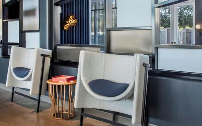 Photo 4 - Aloft by Marriott Phoenix-Airport