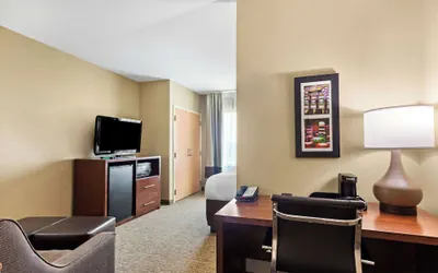 Photo 5 - Comfort Suites Gulfport Central