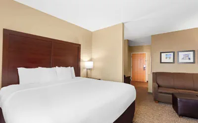 Photo 4 - Comfort Suites Gulfport Central
