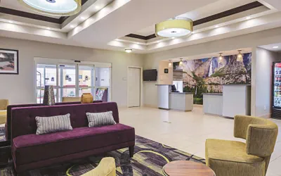 Photo 3 - La Quinta Inn & Suites by Wyndham Fresno Northwest