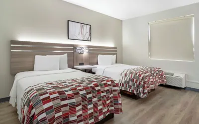 Photo 5 - Red Roof Inn & Suites Beaumont