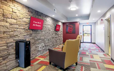 Photo 4 - Red Roof Inn Locust Grove