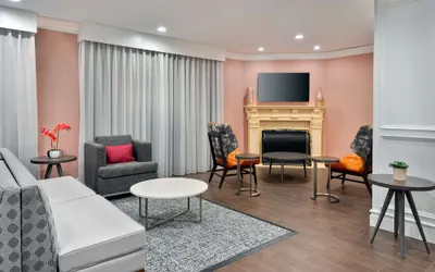 Photo 4 - Hampton Inn & Suites Hartford/Farmington