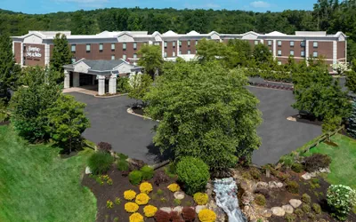 Photo 2 - Hampton Inn & Suites Hartford/Farmington
