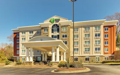 Photo 2 - Holiday Inn Express & Suites Columbus – Fort Benning Maingate by IHG