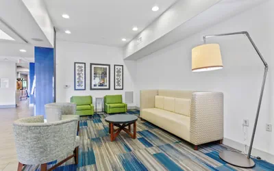 Photo 5 - Holiday Inn Express Hotel & Suites Mount Airy by IHG