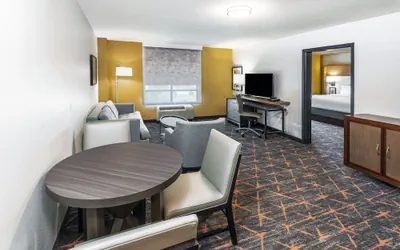 Photo 4 - Holiday Inn Hotel & Suites Tulsa South by IHG