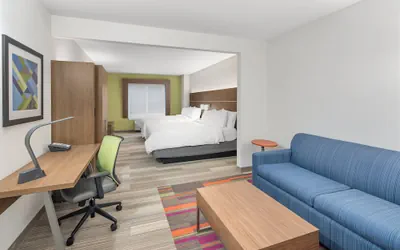 Photo 3 - Holiday Inn Express & Suites Palm Bay by IHG