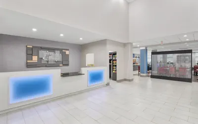 Holiday Inn Express & Suites Palm Bay by IHG