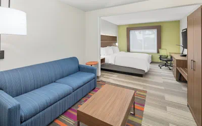 Photo 4 - Holiday Inn Express & Suites Palm Bay by IHG